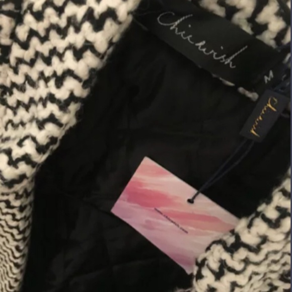 WOOL COAT. New with a tag. Size M , but fits to size S. - Picture 3 of 4